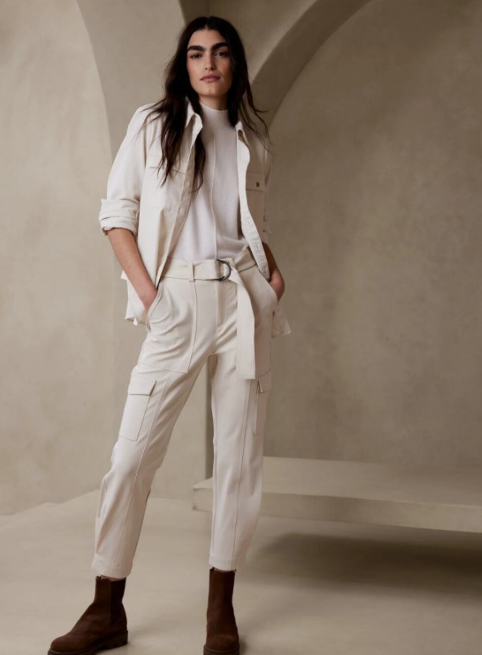 Banana Republic Ecru White Slim Refined Stretch Cargo Pants Size 8